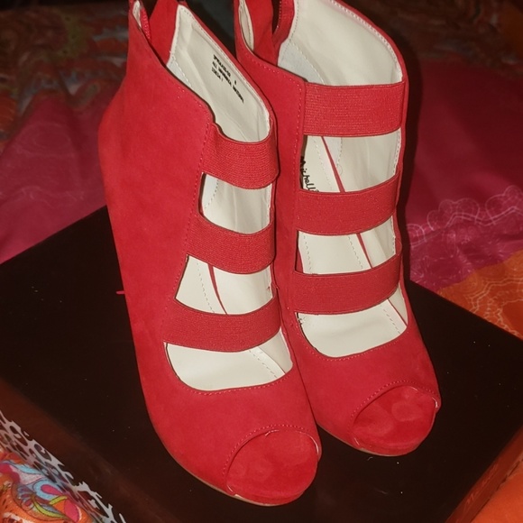 Red Suede Caged Pumps - Picture 3 of 4